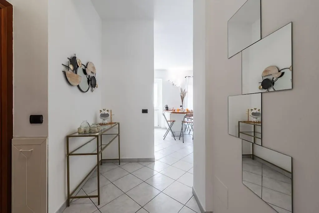 Appartamento Nuovissima Dimora Con Terrazzino Milano Italia